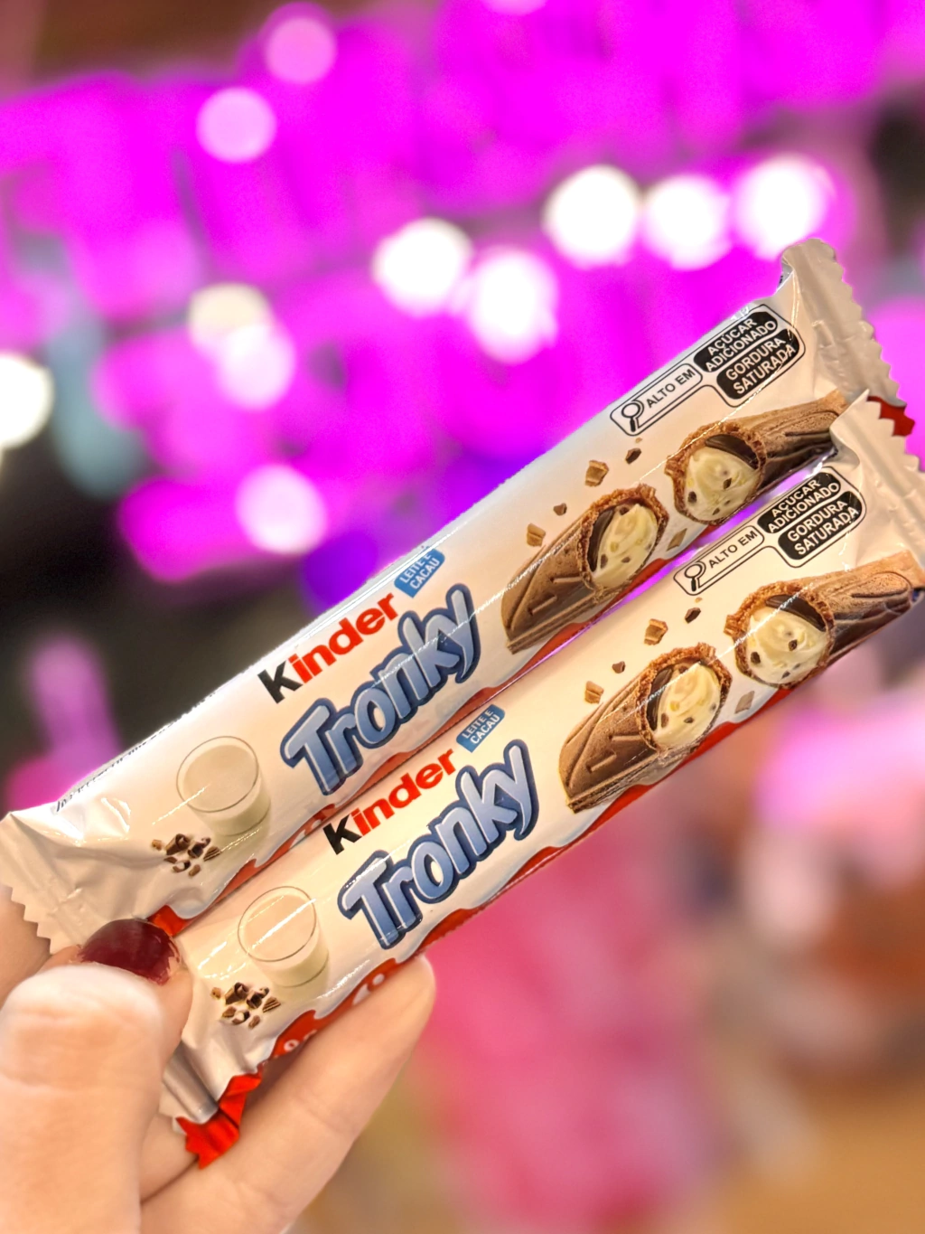 Kinder Tronky – Barquillo relleno con crema de avellanas y leche